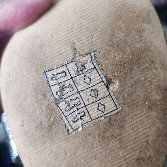 Michael Kors Leather Snakeskin Strappy Dressy Heeled Sandals Silver Women's 8.5M - Picture 13 of 14